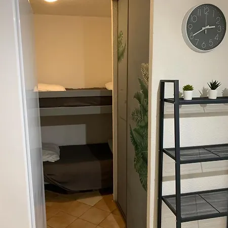 Bord De Apartment